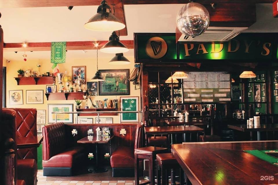 Виски бурбон стрит. Типси бар на новослободской. The temple bar дублин. Паб улиц. Сущевская 9 типси бар.