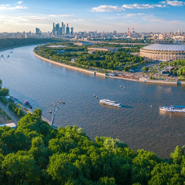 Вид с воробьевых гор в москве