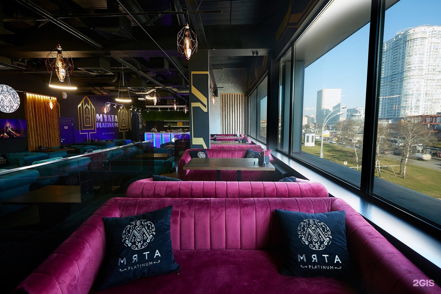 Lounge bar кальянная севастополь. Мята платинум. Мята платинум кальянная. Мята платинум Юго Западная. Мята лаунж проспект Вернадского.