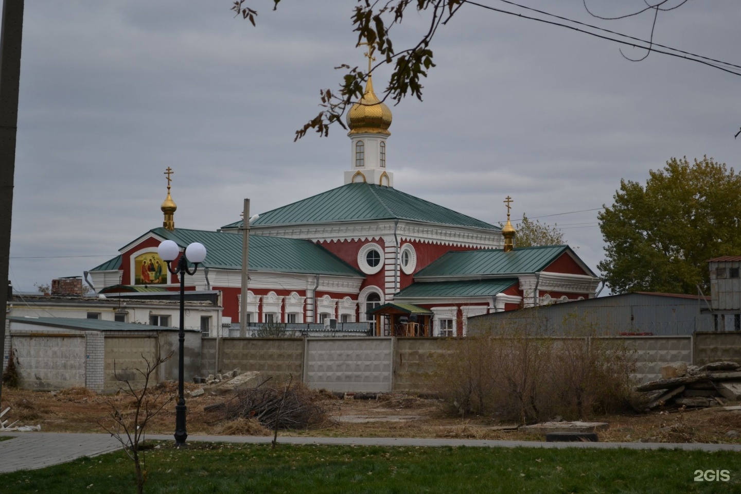 Храм параскевы пятницы волгоград. Храм Святой великомученицы Параскевы пятницы Волгоград. Церковь Параскевы пятницы Царицын. Храм Параскевы пятницы Воронеж Ямное. Церковь на Авангарде Волгоград.