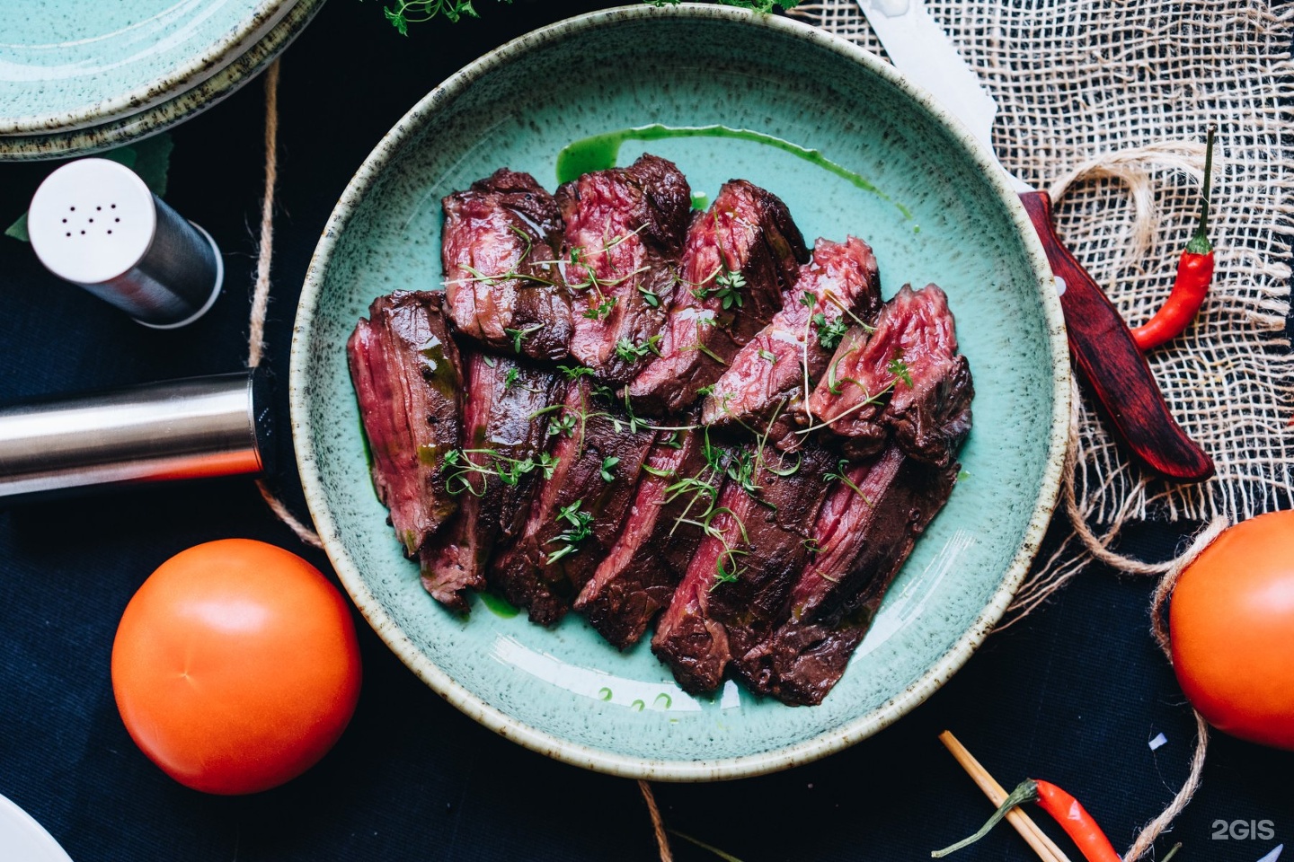Bread and meat. Стейк мясника. стейк минутка мясники. meat and bread москва. мясо а кафешках.