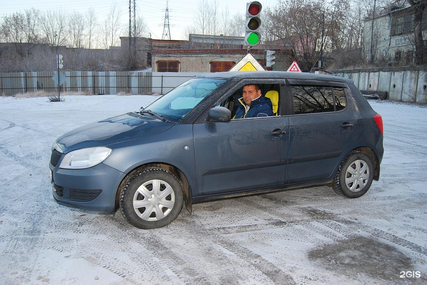 Демидовские автошколы нижний тагил. Автошкола максимум Нижний Тагил. Автошкола Нижний Тагил ГГМ. Индустриальная 80 а Нижний Тагил автошкола. Автошкола Нижний Тагил вагонка.