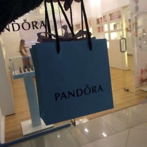 Фото от владельца PANDORA, ювелирный салон