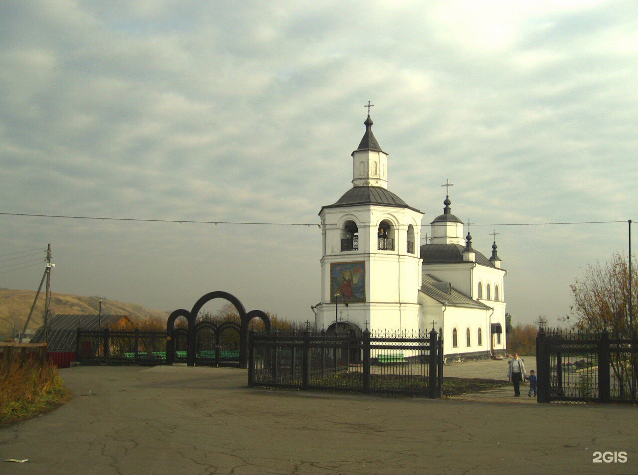 Село ильинка. Храм Святого пророка Илии (село Ильинка). Церковь в старой Ильинке Новокузнецк. Новокузнецк село Ильинка храм. Храм Илии пророка Новокузнецк.