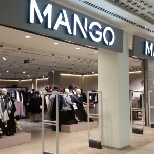 Фото от владельца MANGO, сеть магазинов одежды и аксессуаров