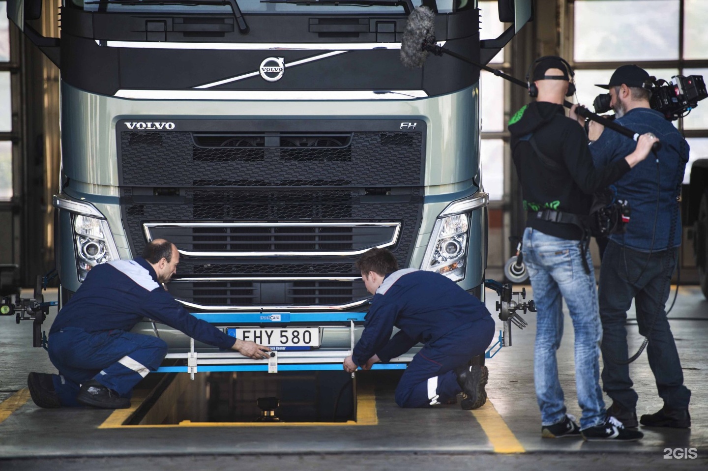 Вольво груп Казахстан. Volvo Group компания. Ван Дамм на грузовиках.