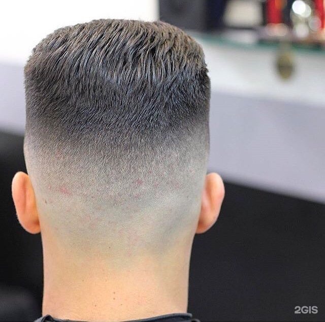 50 Best Short Haircuts for Men in 2021 V cut haircut, Fade haircut, V shaped hai