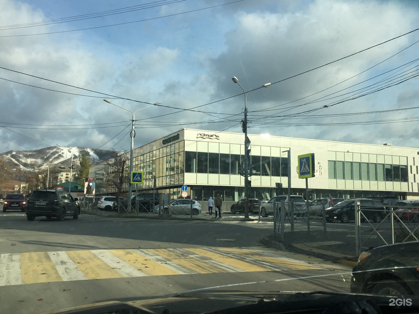 Славянский базар южно-сахалинск на карте. Тц славянский южно сахалинск. Атк шоп. Поповича 77 южно-сахалинск. Банк космонавта поповича 65 фото.