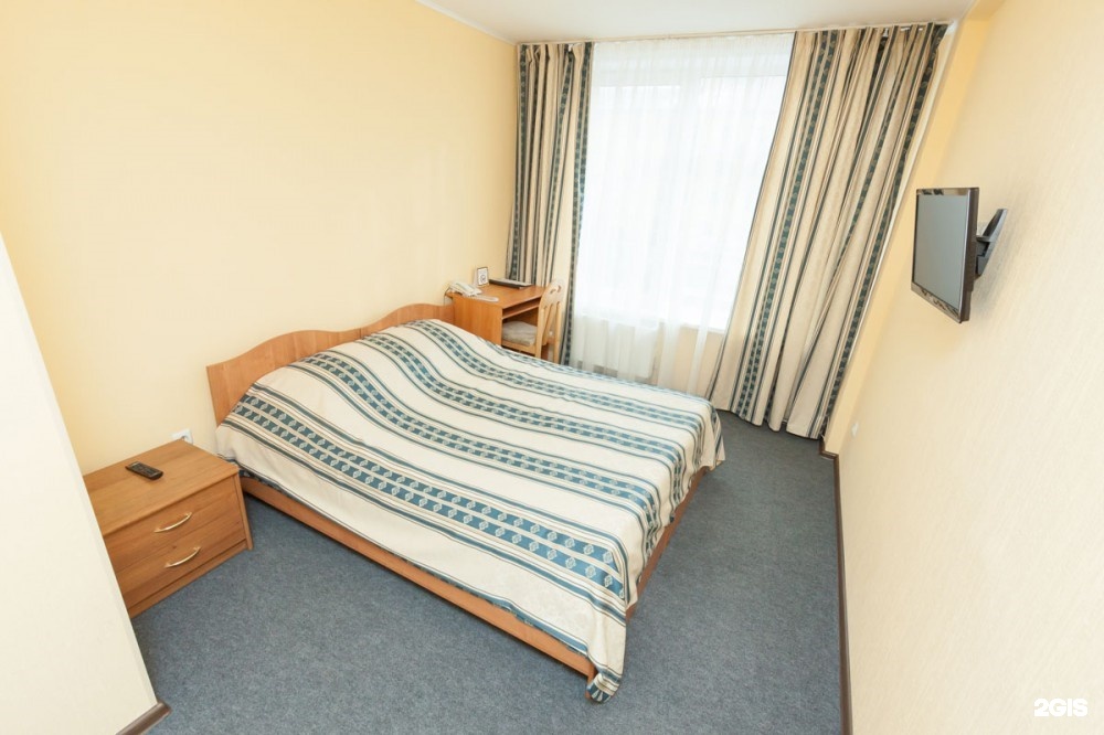 Протекс отель. Отель екатеринбург рядом со мной. Протекс отель екатеринбург. Отели и комнаты в екатеринбурге. Отель протекс.