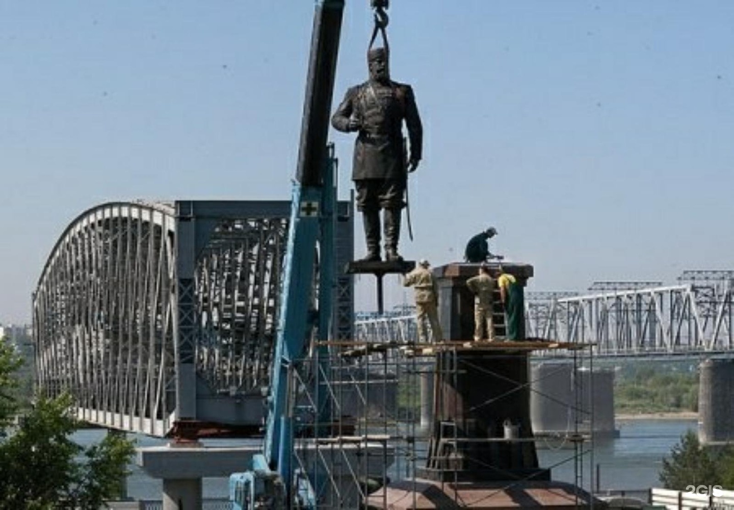 Памятник александру новосибирск. Памятник Александру III (Новосибирск). Памятник императору Александру 3 в Новосибирске. Памятник Александру 2 в Новосибирске.