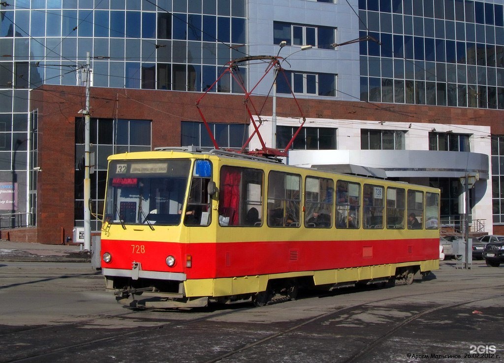 Трамвай 32 маршрут остановки. Трамвай Tatra-t6 сверху. Трамвай 32 Москва. 32 Трамвай Екатеринбург маршрут. Трамвай 32 СПБ.
