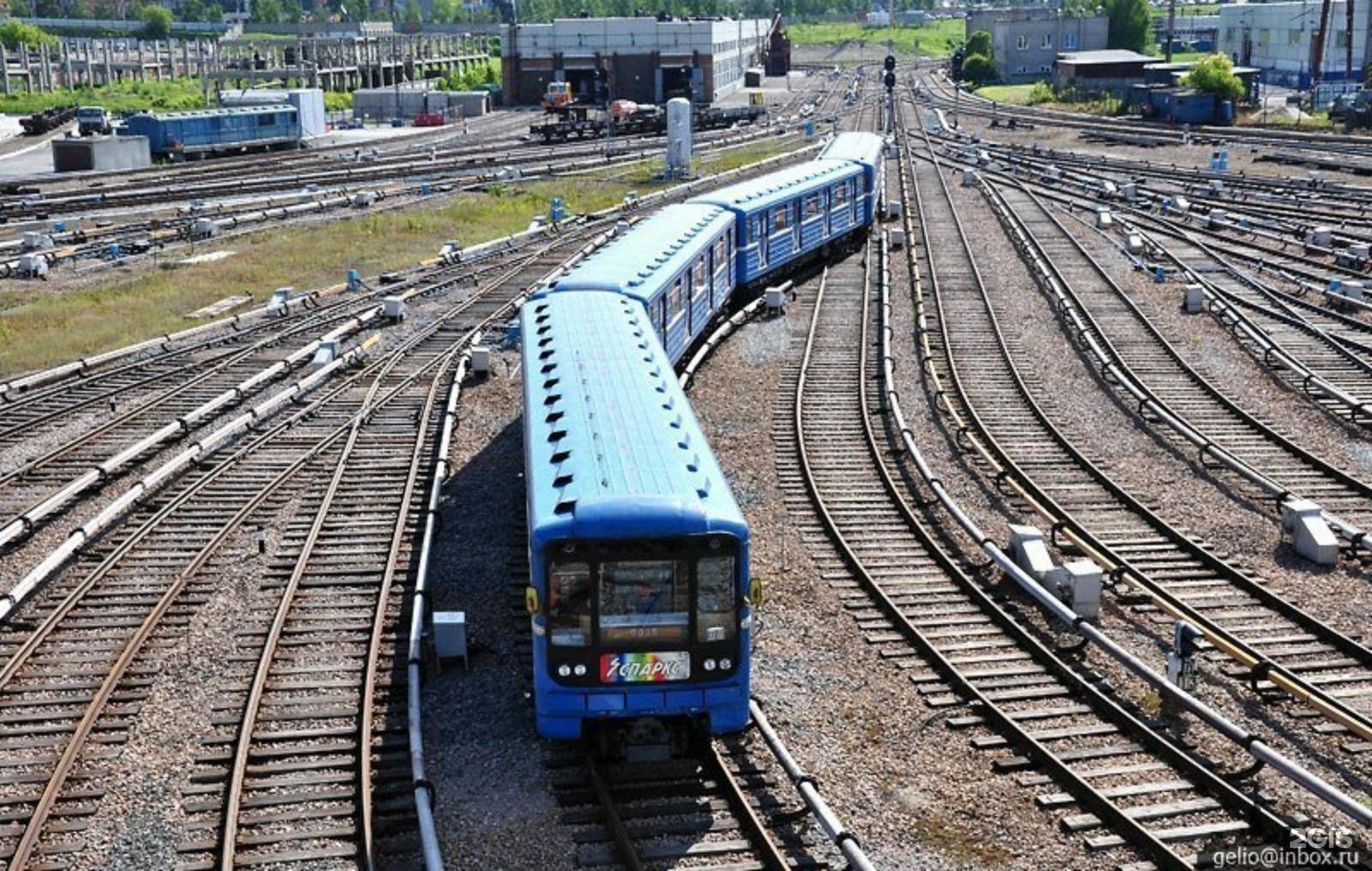 1 т ч. Электродепо Ельцовское Новосибирск. Депо метро Новосибирск. Депо Новосибирского метрополитена. Метро Новосибирск депо Ельцовское.