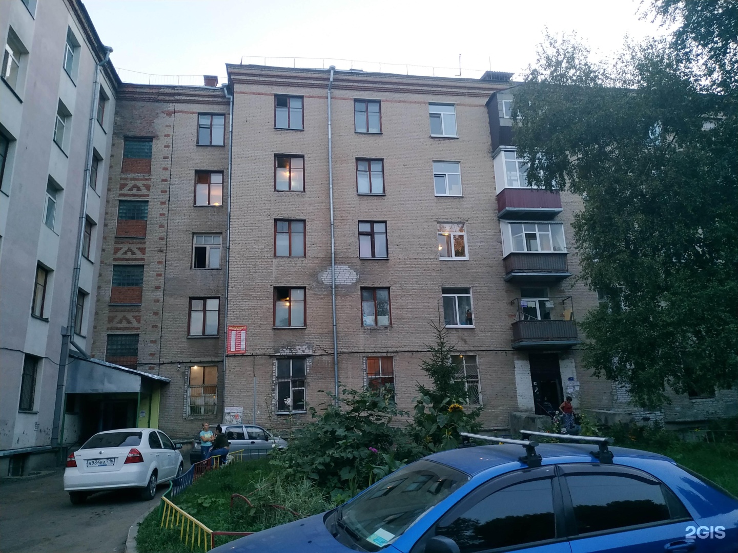 Продам октябрьская. Октябрьская 38 Казань. Г Казань ул. Октябрьская 38. Октябрьская 38 Казань дом. Октябрьская ул., 38.