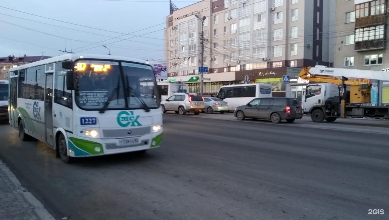 Где едет омск. 87 Автобус Кемерово. Автобус 87 Омск. 87 Автобус Новокузнецк. Автобус 87 СПБ.