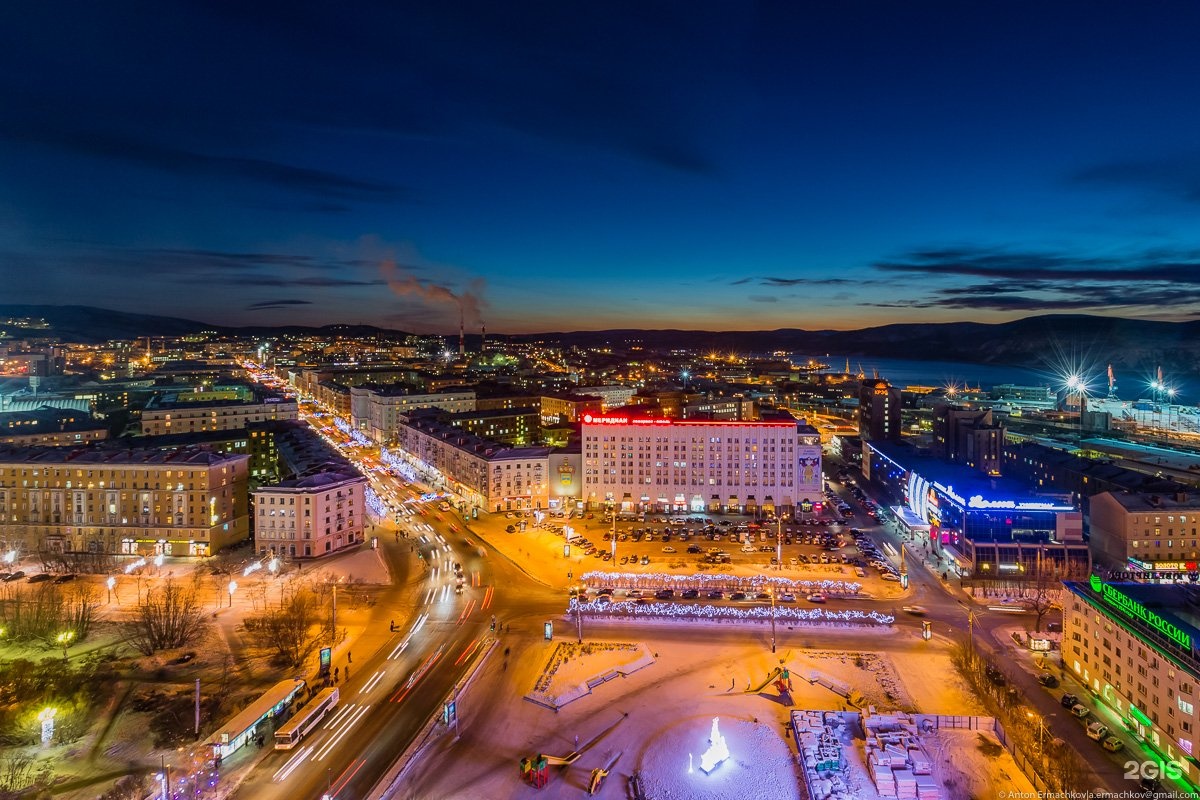 Фото с мурманском. Город Мурманск площадь пять углов. Площадь 5 углов Мурманск. Сквер на пяти углах Мурманск. Площадь пять углов Мурманск к Азимут.