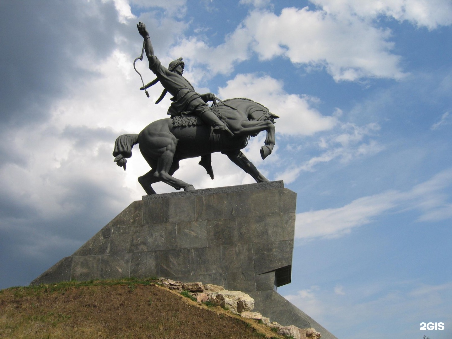 Родной башкортостан. Город Уфа памятник Салавата Юлаева. Республика Башкортостан статуя Салавата Юлаева. Памятник Салавату Юлаеву (Палдиски). Памятник Салават Юлаев Уфа 1990.