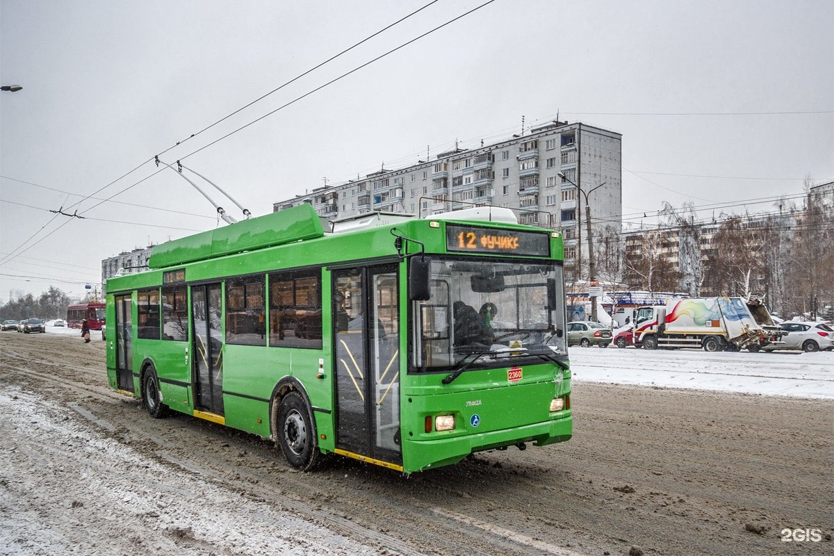 Первый маршрут казань. Троллейбус 12 Казань маршрут. Троллейбус Альметьевск. Салатовый троллейбус. Зеленые троллейбусы в Казани.