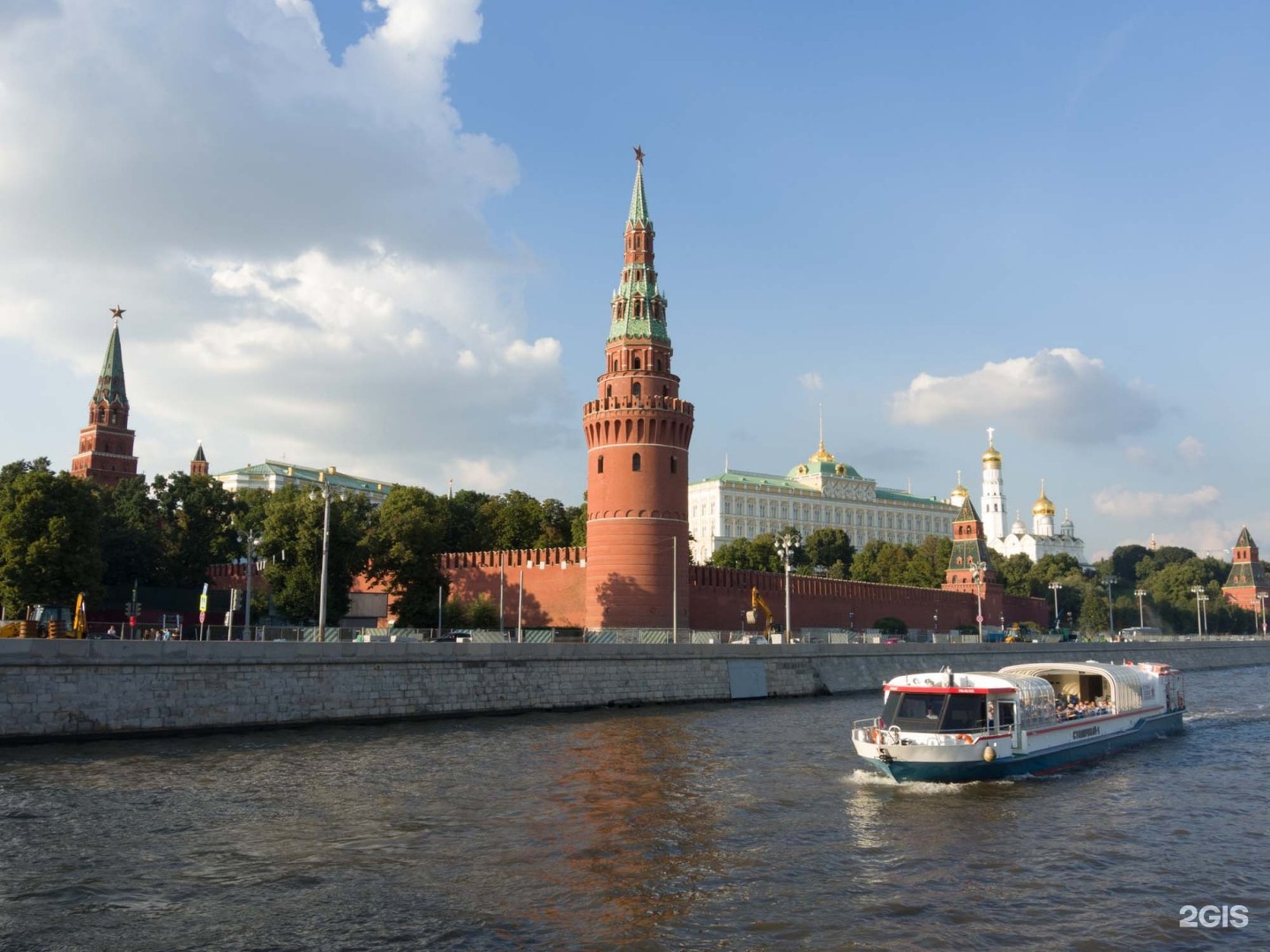 Водовзводная башня кремля фото