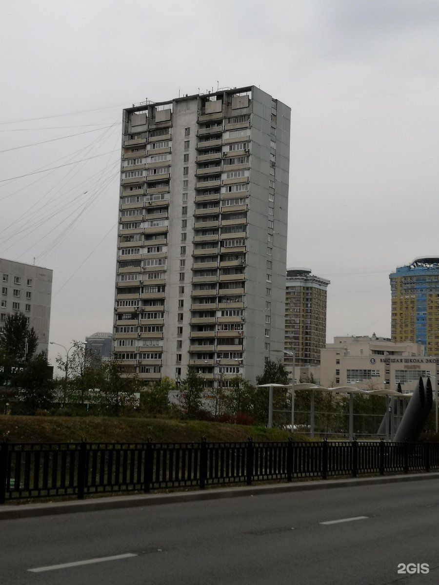 Строгинский бульвар. Москва Строгинский бульвар 23. Строгинский бульвар дом 23. Строгинский бульвар 23 аптека. Строгинский бульвар 1993 года.