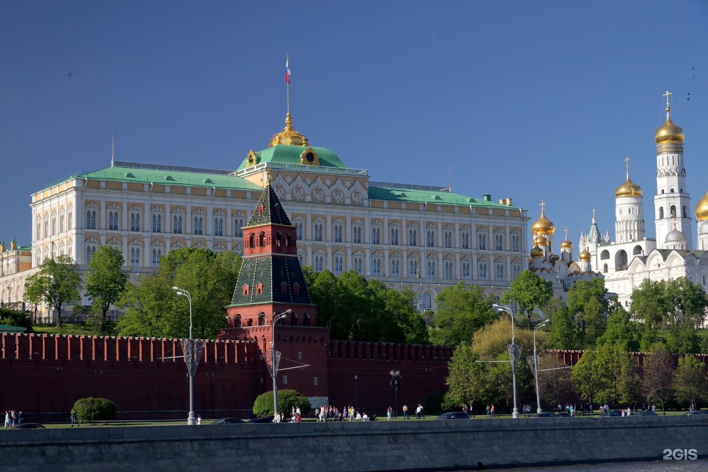 большой кремлевский дворец в москве все