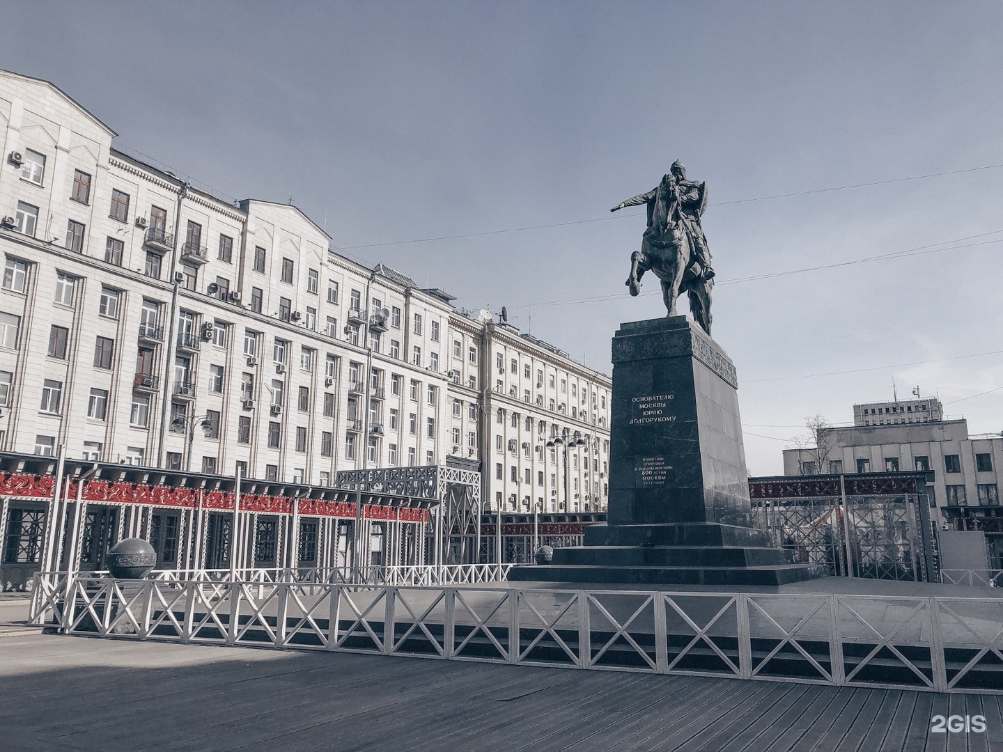 Фото памятника долгорукому в москве