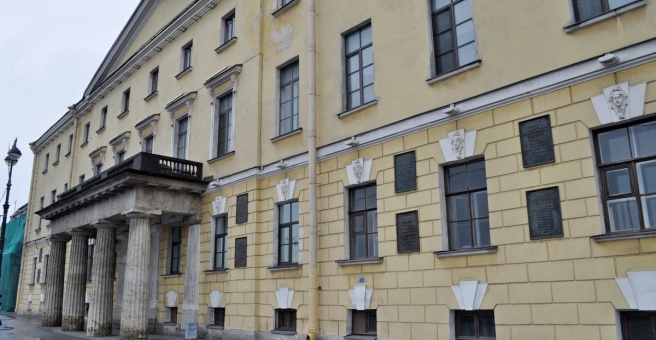 Фото: "Дом академиков" на Васильевском острове. Фотолюбитель Андрей Павловский.