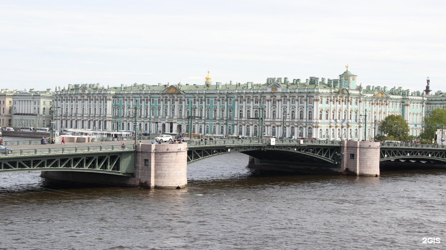 дворцовый мост в санкт петербурге днем