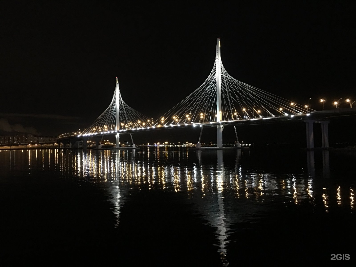 Вантовый мост ночью СПБ