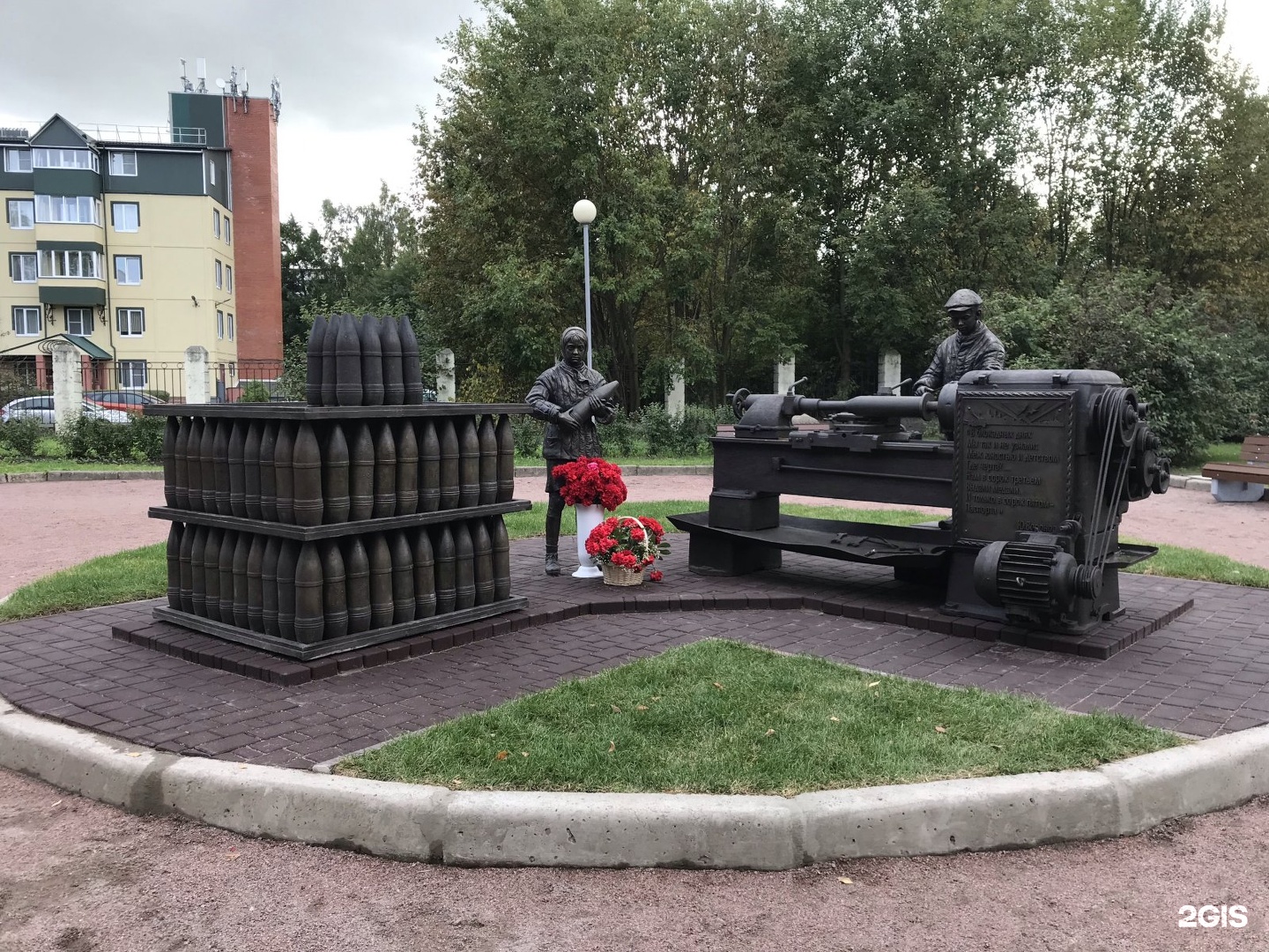 памятники воинам в санкт петербурге