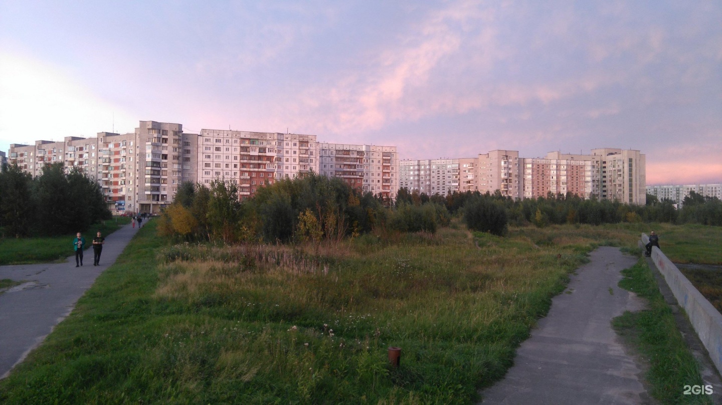 Приморский парк северодвинск. Набережная Северодвинск Параниха. Северодвинск бульвар Строителей Приморский парк. Фото Приморского парка в Северодвинске.