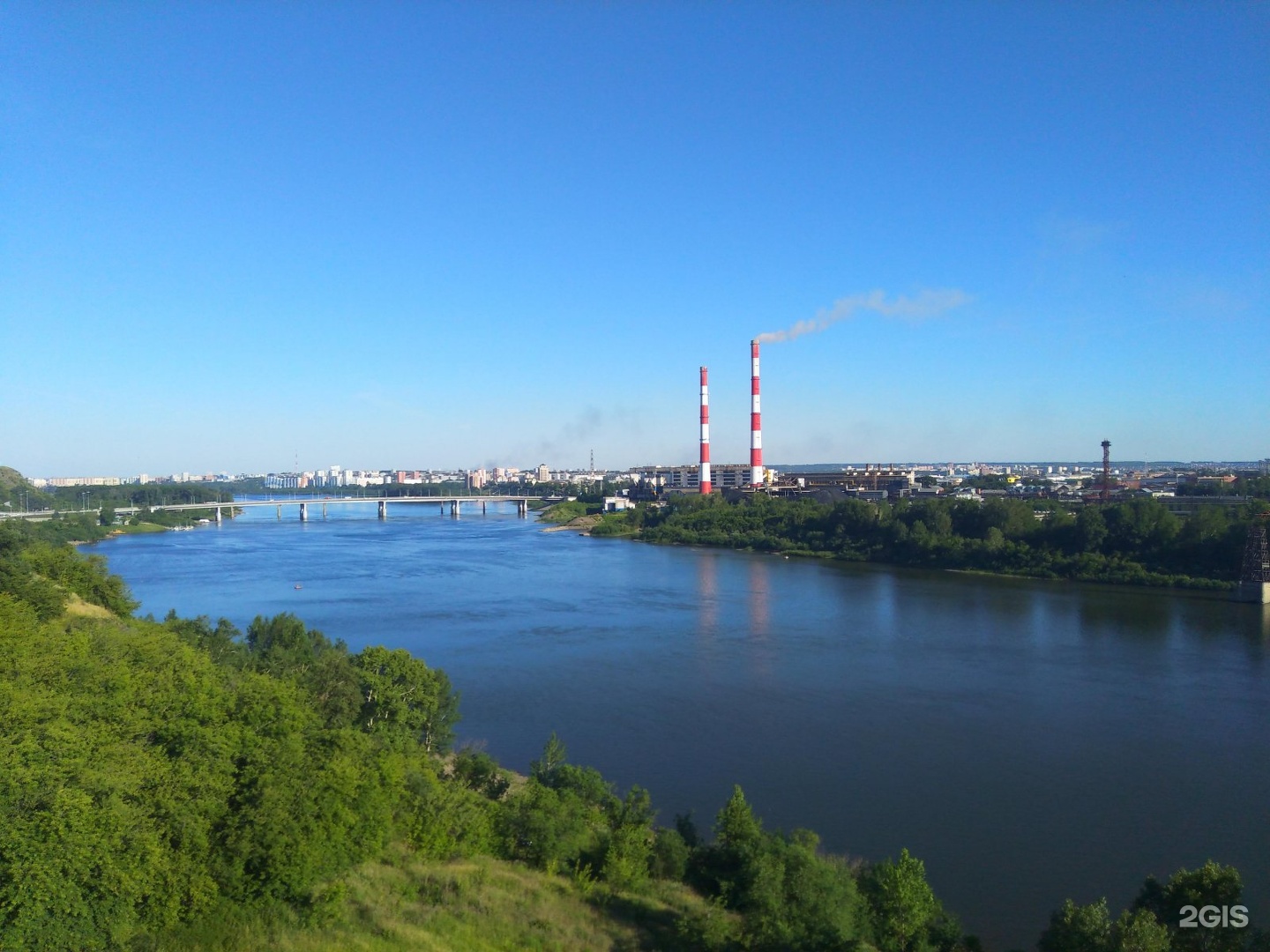 Река в кемерово. Томь Кемерово. Вид на реку Томь Новокузнецк. Кемерово река. Кемерово речка.