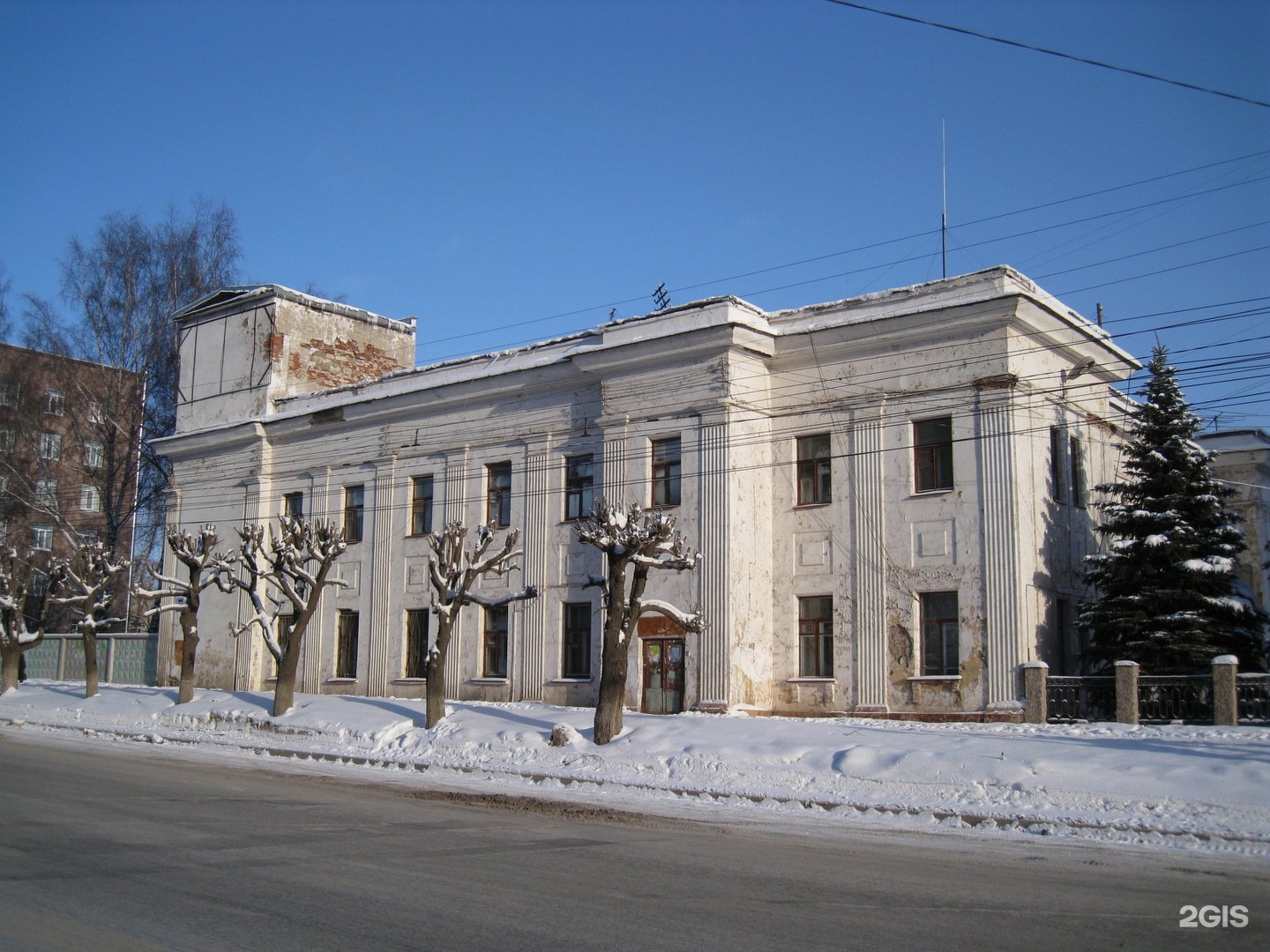 Кировский октябрьский. Октябрьский проспект 122 б Киров. Октябрьский проспект 122 Киров. Киров Октябрьский пр.122а. Октябрьский проспект дом 122.