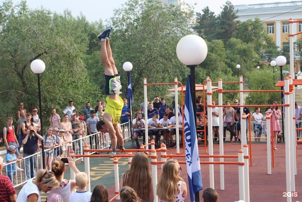 Чита спорт. Воркаут площадка парк Якутова. Воркаут площадки в Чите. Воркаут площадка Ульяновск. Воркаут площадки Гусь Хрустальный.