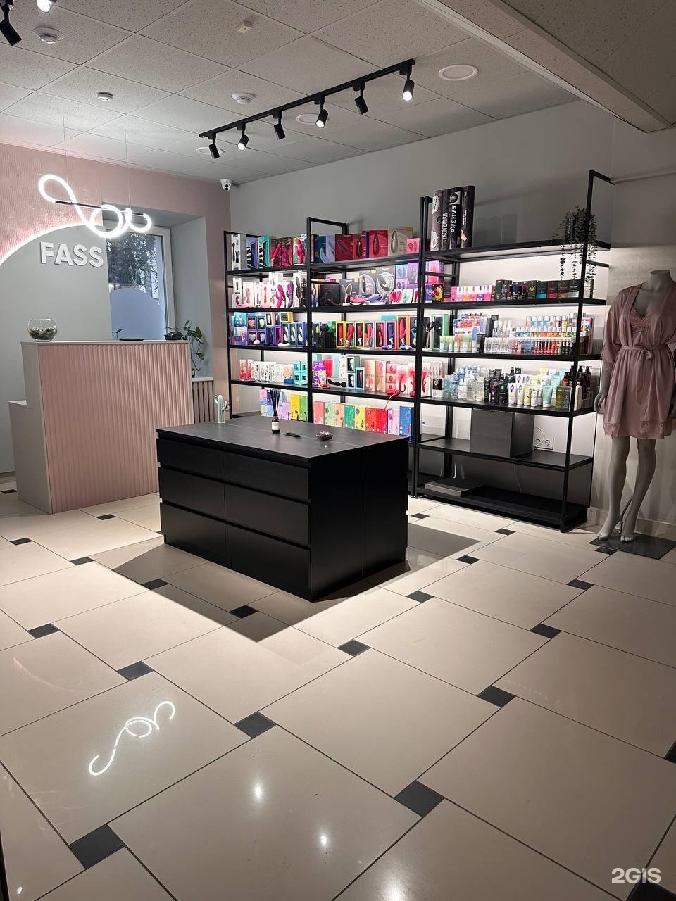 Шлюхамен қатты порно көру