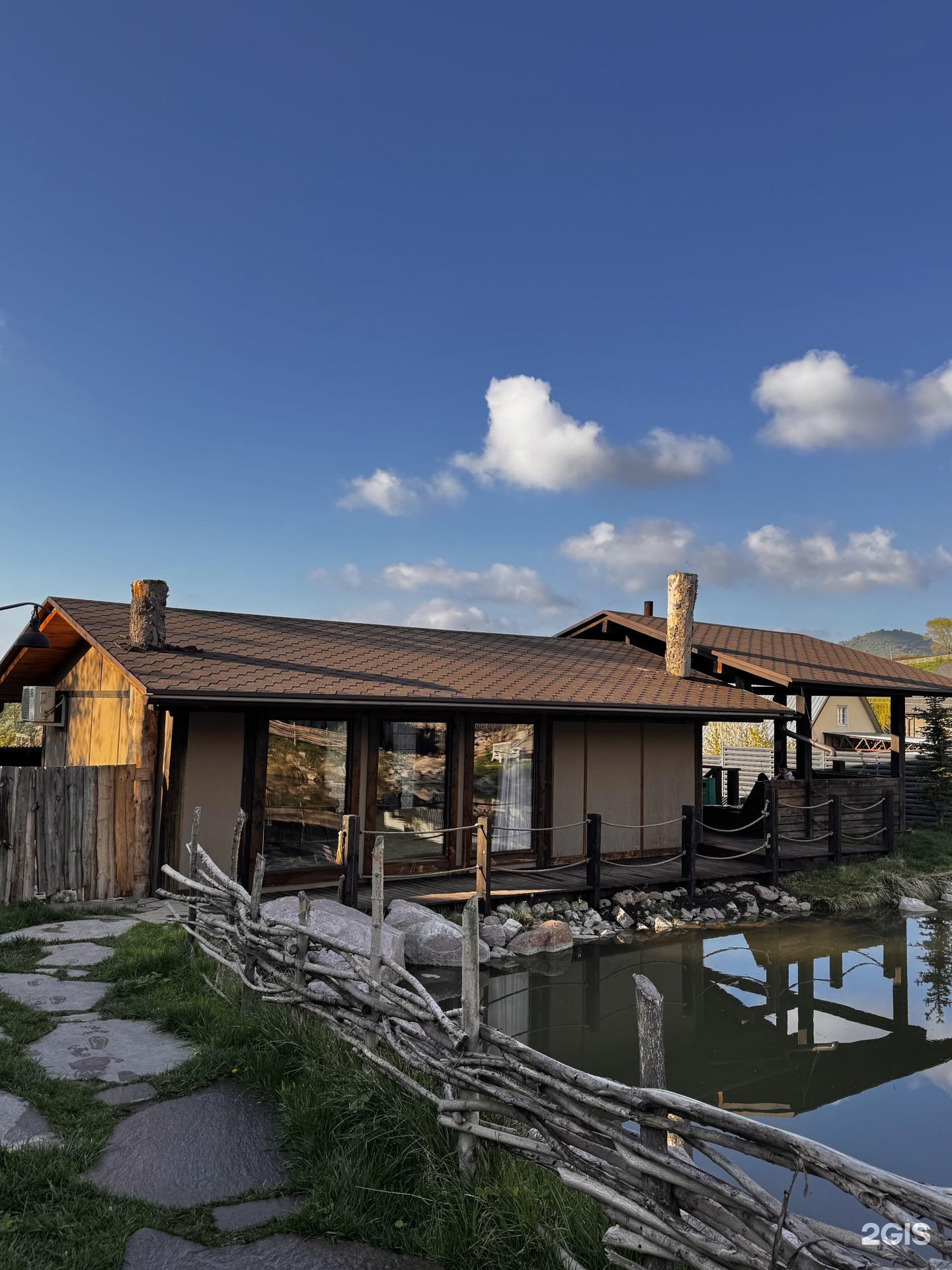 Top Hill Resort