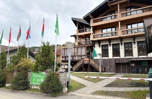 Алтайский район: Отель Green Ландия