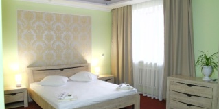 Губкинский: Отель Медвежонок