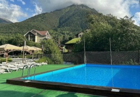 Отель Yeti House в Теберде