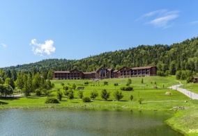 Отель Cosmos Collection Altay Resort в Республике Алтай