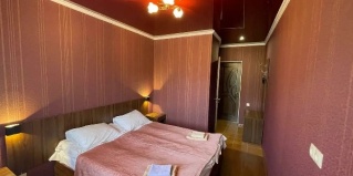 Теберда: Гостевой дом Ёлка и камин