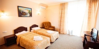 Сириус: Отель Адмирал