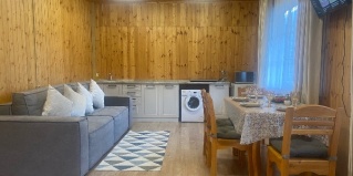 Теберда: Коттедж Шале у реки