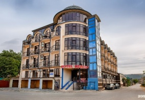Отель Hotel Rezord в Избербаше