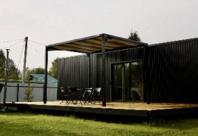 Глэмпинг Black House в Тобольске