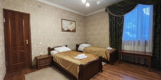 Домбай: Отель Снежная королева