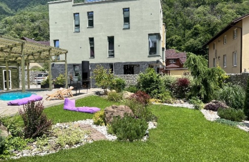 пгт Красная Поляна: Апартаменты Куб Грин