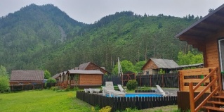 Барангол: Гостевой дом АлтайДача22