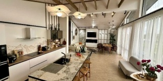 Светлый: Глэмпинг Земля медведей