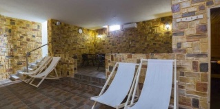 Амзара: Курортный отель Напра