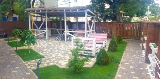 Геленджик: Гостевой дом Лето здесь